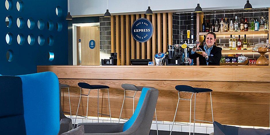 Holiday Inn Express Portsmouth - North By Ihg Εξωτερικό φωτογραφία